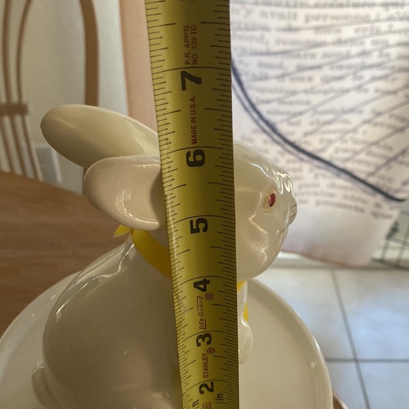 Ceramic white bunny w yellow - Picture 4 of 4